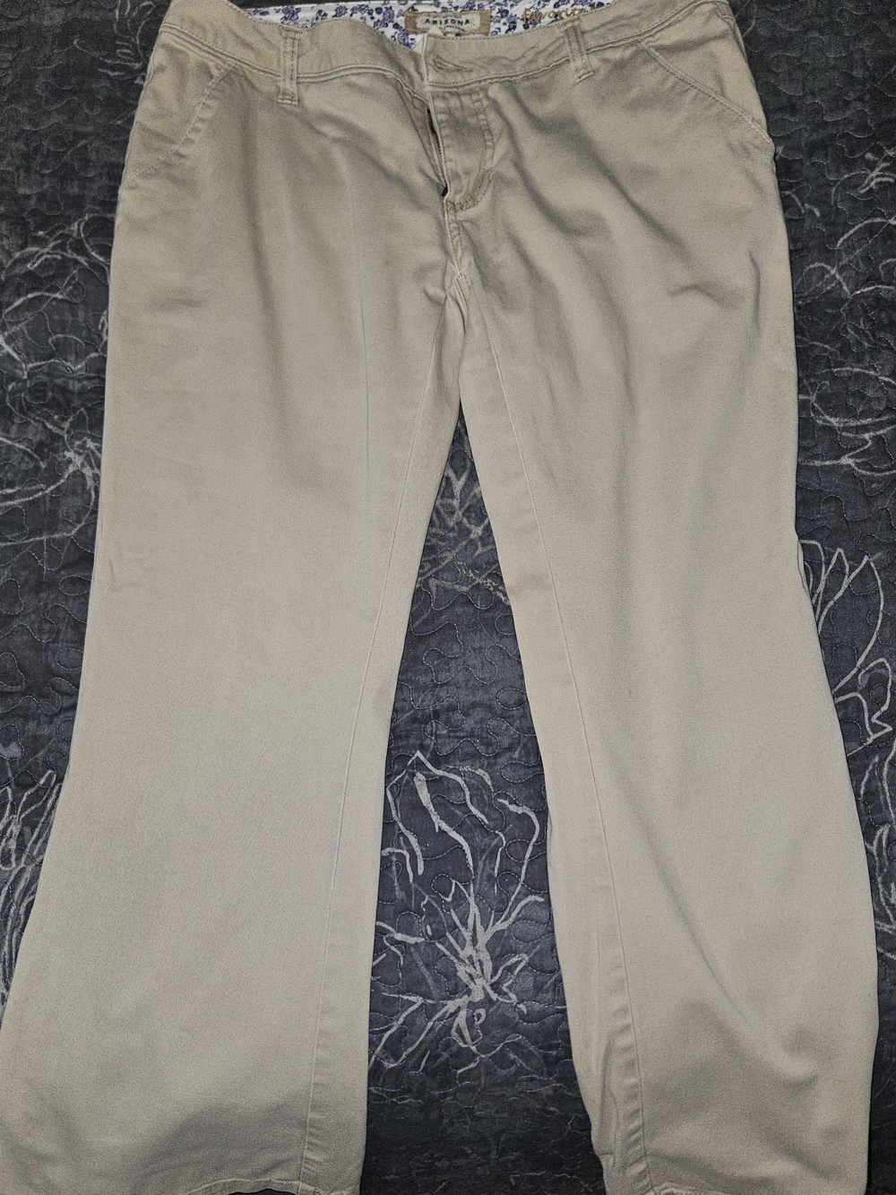 Arizona Jean Company Men's Tan Chino Pants